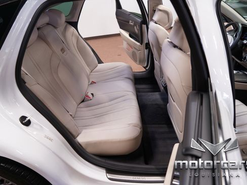 Used 2022 Genesis G80 2.5T w/ Advanced Package image 39