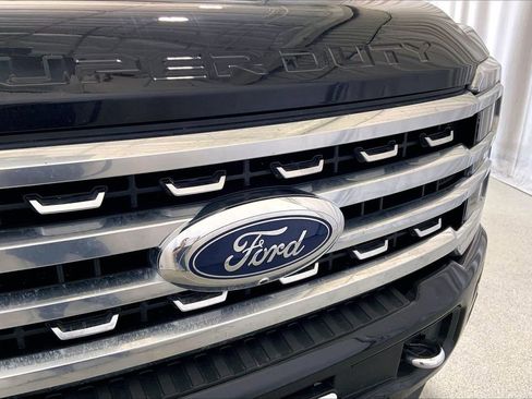 Used 2024 Ford F350 Platinum w/ FX4 Off-Road Package AWD/4WD image 7