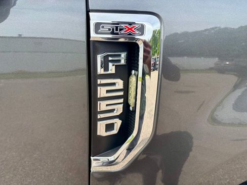 Used 2017 Ford F250 XL w/ STX Appearance Package AWD/4WD image 29
