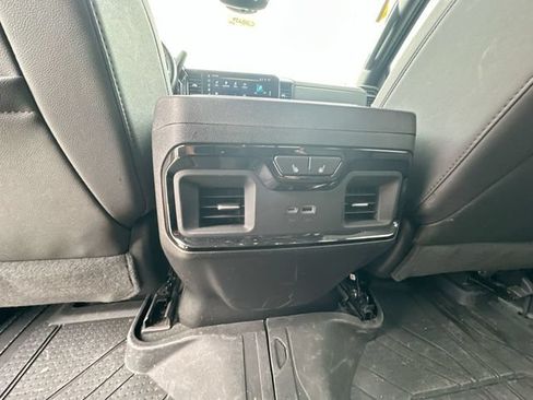 Used 2025 Chevrolet Silverado 2500 ZR2 w/ Technology Package AWD/4WD image 24