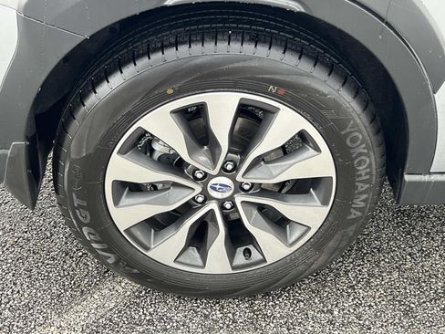 Certified 2025 Subaru Outback Limited image 17