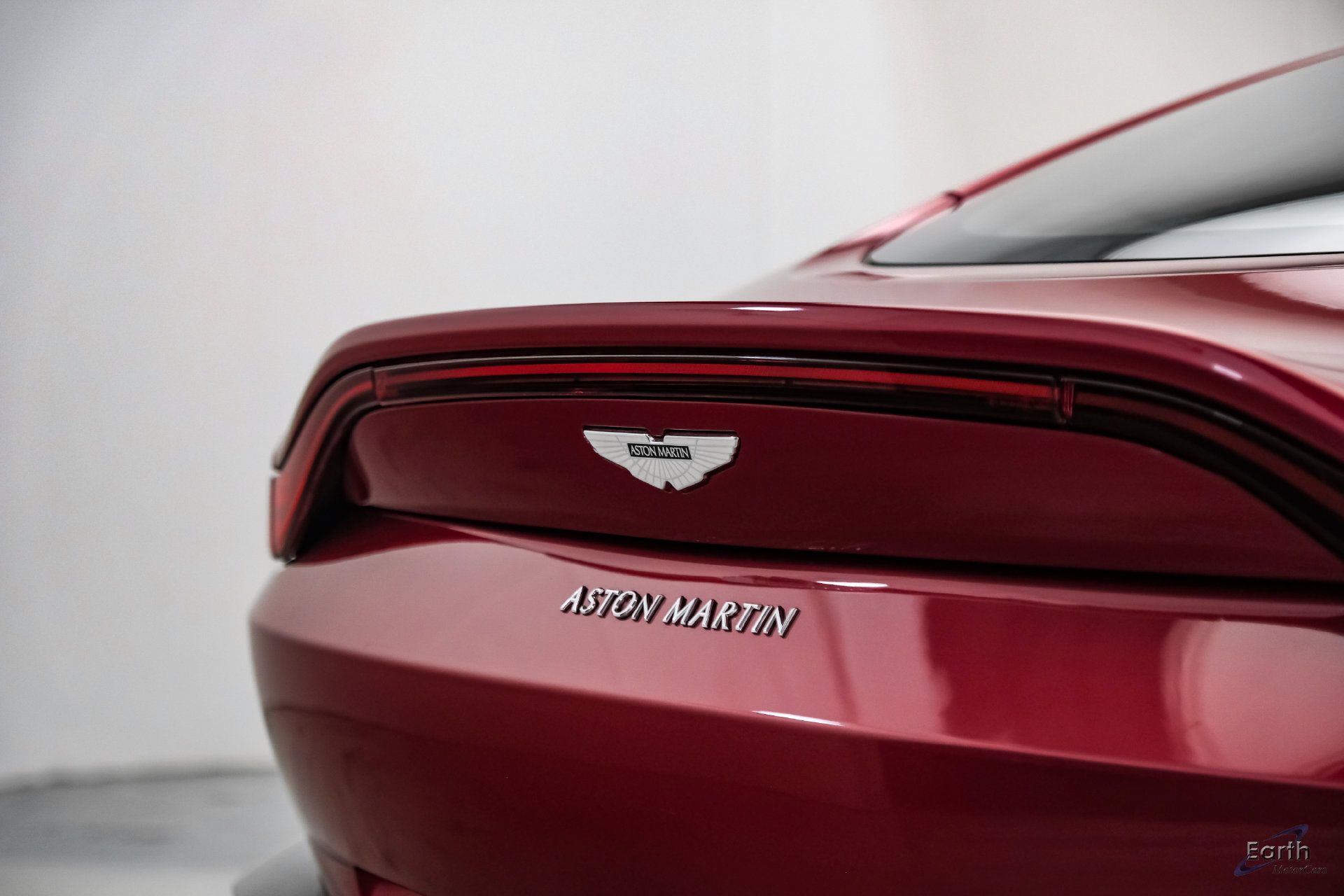 Used 2019 Aston Martin V8 Vantage Coupe RWD image 18