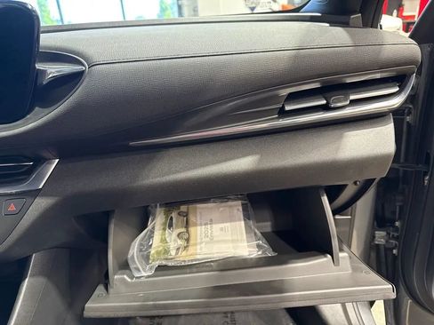 Used 2025 Buick Envista Preferred FWD image 29