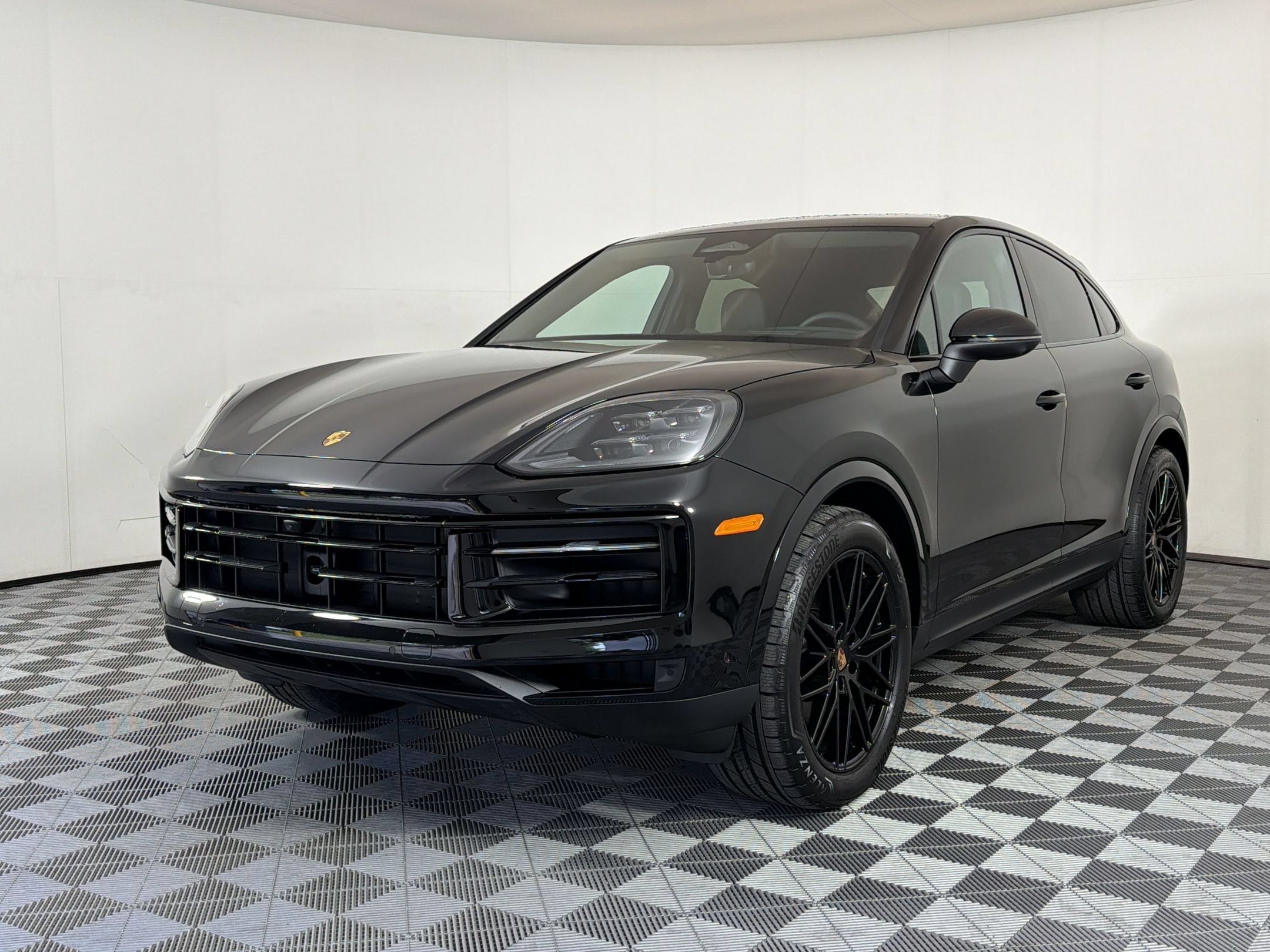 Used 2026 Porsche Cayenne Coupe AWD/4WD image 1
