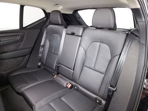 Certified 2026 Volvo XC40 B5 Plus AWD/4WD image 21