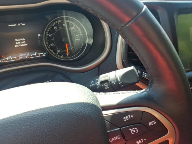 Used 2016 Jeep Cherokee Limited w/ Luxury Group AWD/4WD image 22