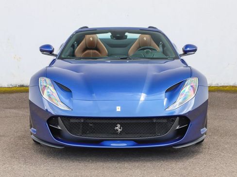 Used 2021 Ferrari 812 GTS RWD image 7