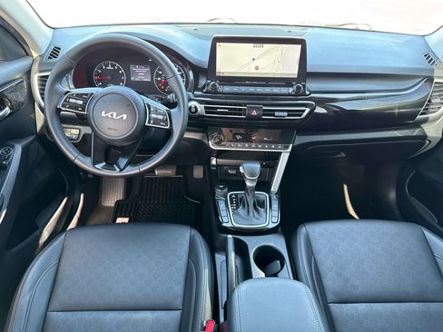 Used 2022 Kia Seltos EX AWD/4WD image 16