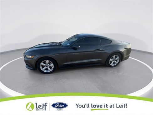 Used 2017 Ford Mustang Coupe image 6