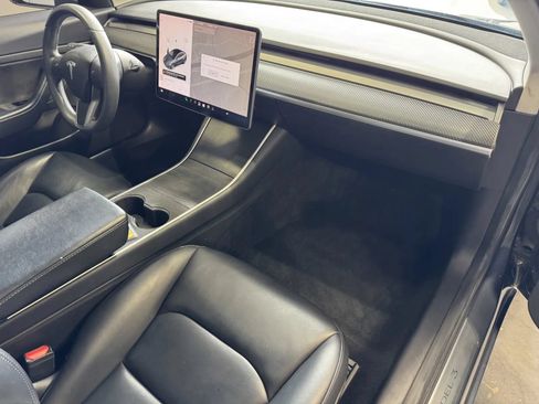 Used 2020 Tesla Model 3 Standard Range RWD image 5