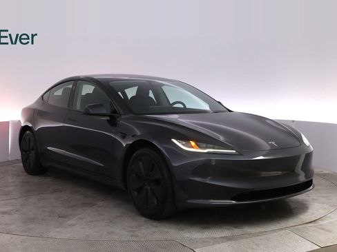 Used 2025 Tesla Model 3 Long Range RWD image 13