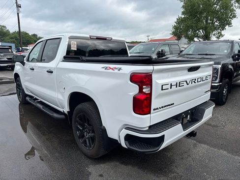 Used 2024 Chevrolet Silverado 1500 Custom w/ LPO, Dark Essentials Package AWD/4WD image 4