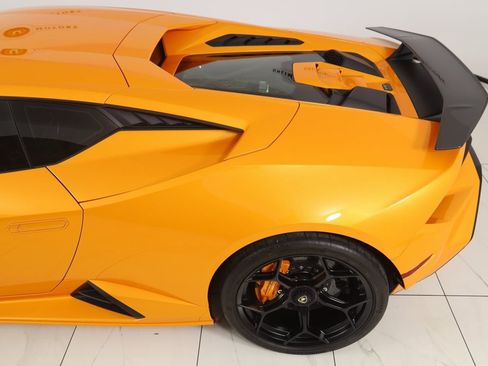 Used 2023 Lamborghini Huracan Tecnica image 37