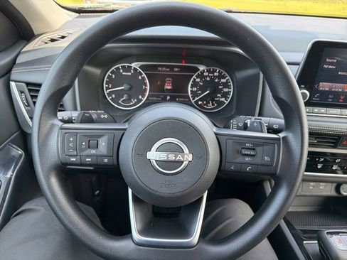 Used 2024 Nissan Rogue S AWD/4WD image 14