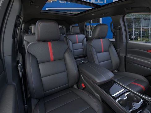 New 2026 Chevrolet Traverse RS image 16