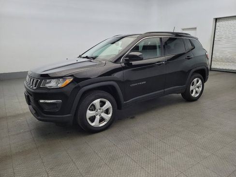 Used 2017 Jeep Compass Latitude w/ Popular Equipment Group image 2