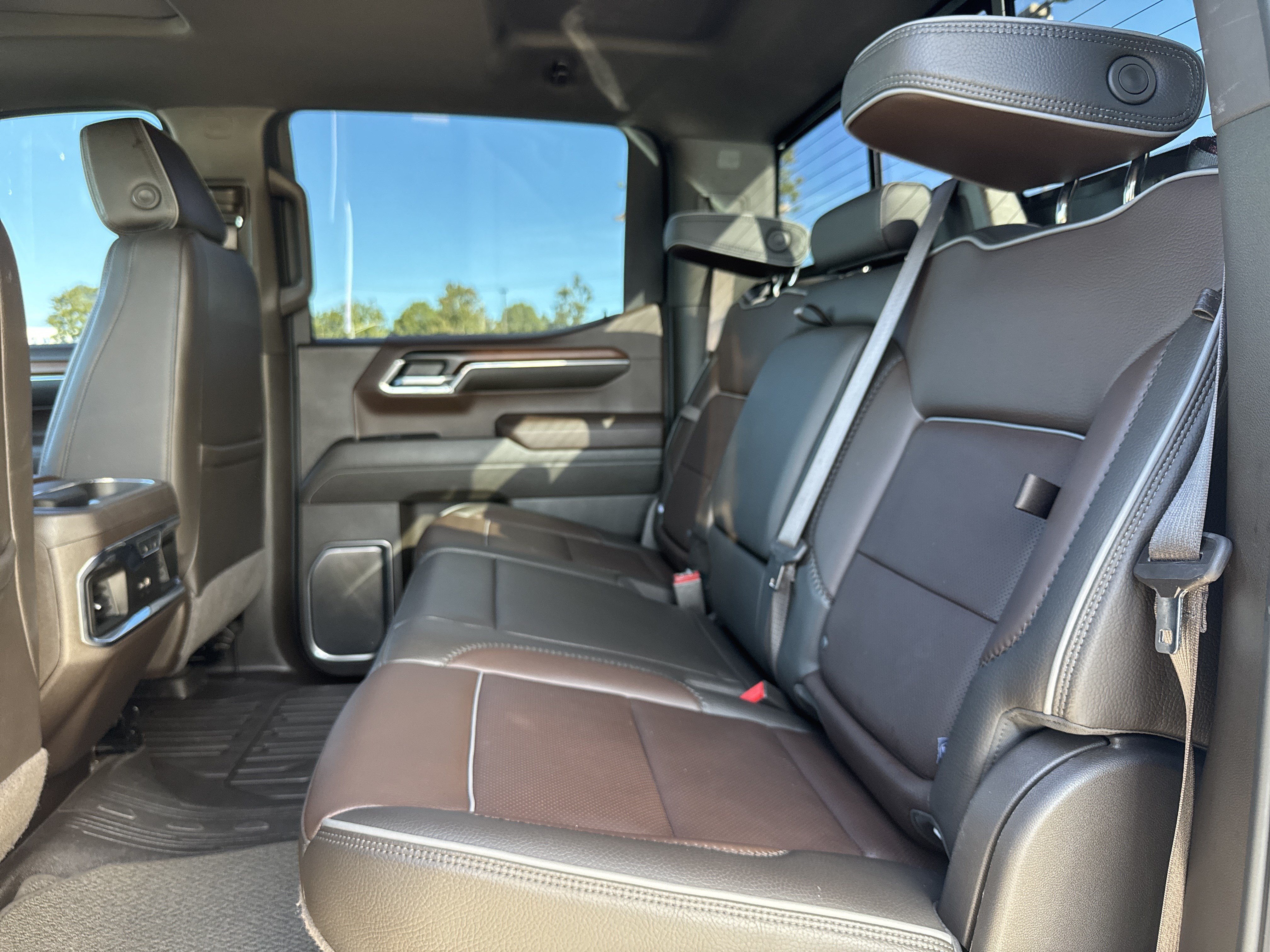 Used 2024 GMC Sierra 1500 Denali w/ Denali Reserve Package AWD/4WD image 32