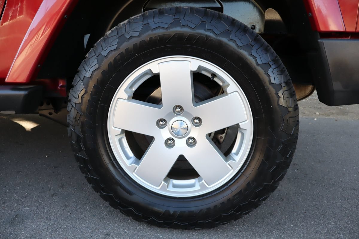 Used 2012 Jeep Wrangler Sahara w/ Connectivity Group AWD/4WD image 37