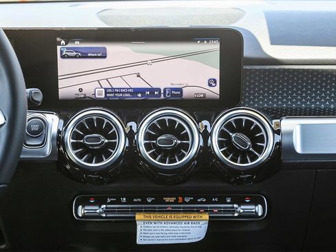 New 2024 Mercedes-Benz EQB 300 4MATIC image 13