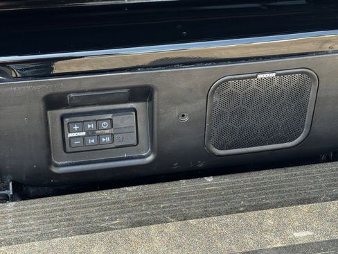 Used 2025 GMC Sierra 2500 AT4X AWD/4WD image 42