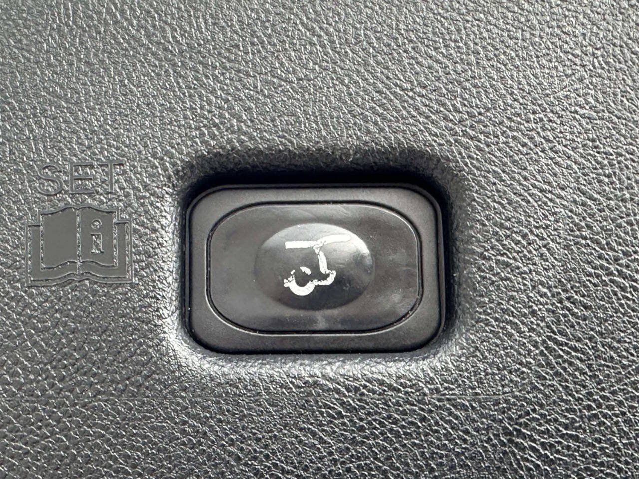 Used 2017 Lincoln MKX Reserve AWD/4WD image 15