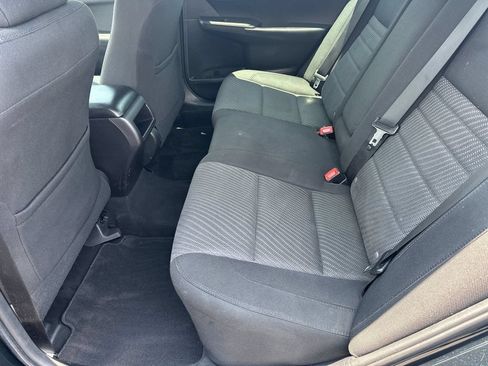 Used 2016 Toyota Camry LE FWD image 17