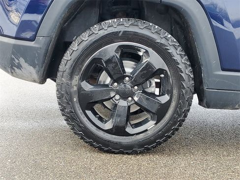 Used 2018 Jeep Compass Latitude w/ Cold Weather Group image 5