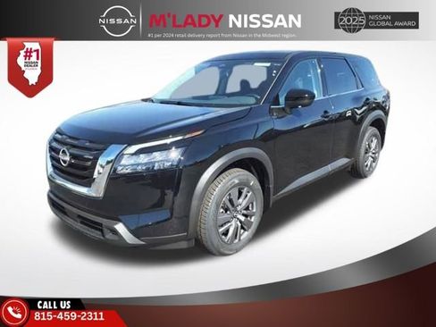 New 2025 Nissan Pathfinder S image 3