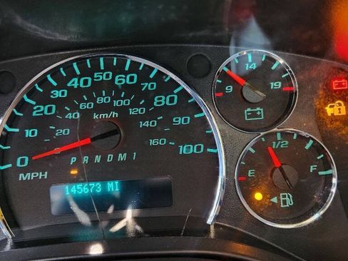 Used 2012 GMC Savana 2500 Extended RWD image 5