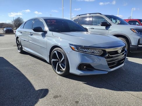 Used 2022 Honda Accord Sport image 3