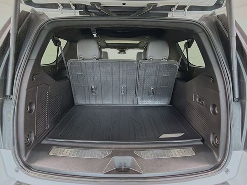 Used 2023 Chevrolet Suburban Z71 w/ Luxury Package AWD/4WD image 30