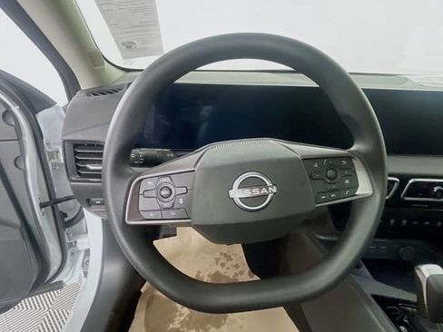 New 2026 Nissan Sentra SV FWD image 8