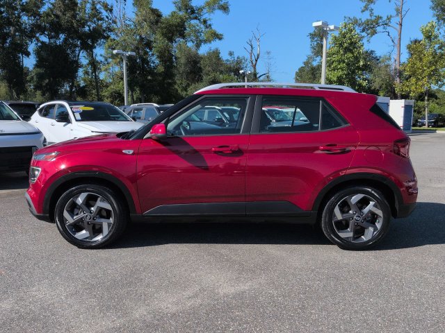 Used 2022 Hyundai Venue Limited FWD image 8