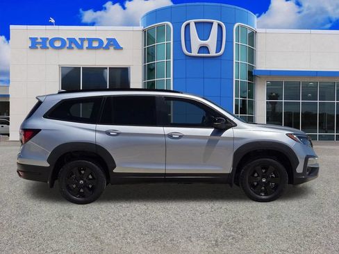 Used 2022 Honda Pilot TrailSport image 2