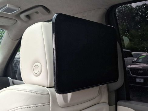 Certified 2025 Cadillac Escalade Sport Platinum w/ LPO, Floor Liner Package AWD/4WD image 11