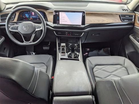 Certified 2024 Volkswagen Atlas SE image 15