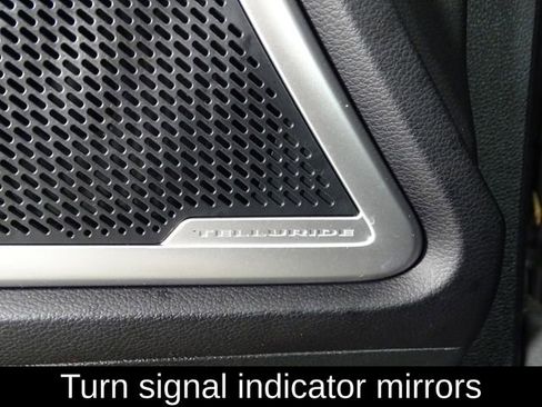 Used 2022 Kia Telluride LX image 20