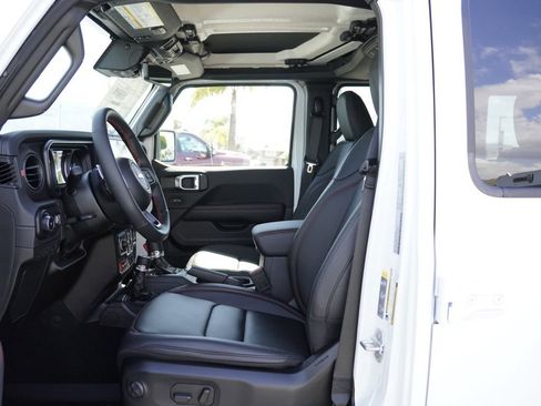 New 2026 Jeep Wrangler Unlimited Rubicon 392 w/ Quick Order Package 27X Moab AWD/4WD image 19
