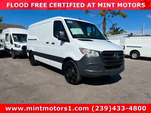 Used 2022 Mercedes-Benz Sprinter 1500 image 7