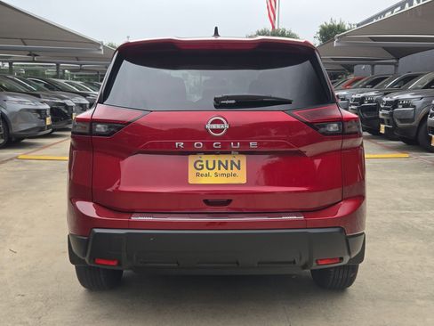 New 2026 Nissan Rogue SV FWD image 4