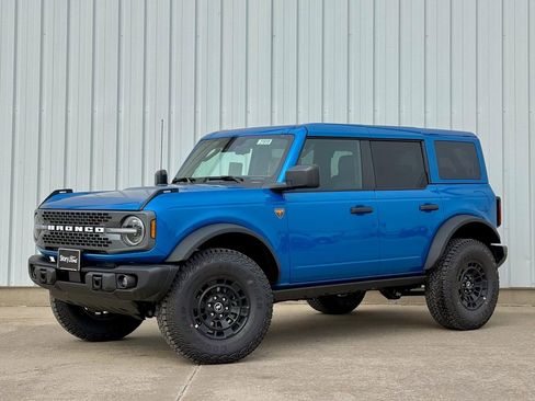 New 2026 Ford Bronco Badlands w/ Sasquatch Package image 2