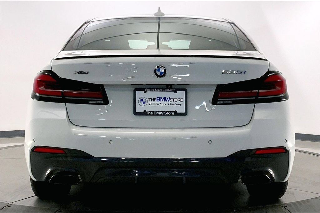 Certified 2023 BMW 530i xDrive w/ M Sport Package AWD/4WD image 3