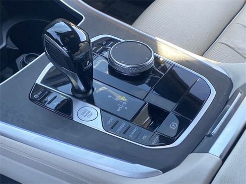 Used 2022 BMW X5 xDrive40i w/ Luxury Seating Package image 30