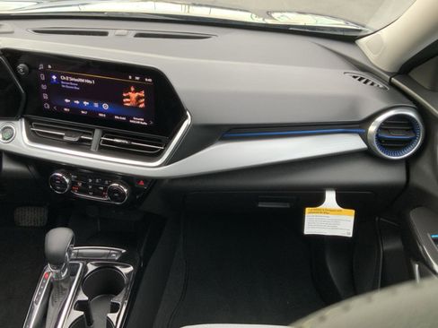 Used 2024 Chevrolet Trax LT w/ Driver Confidence Package image 58