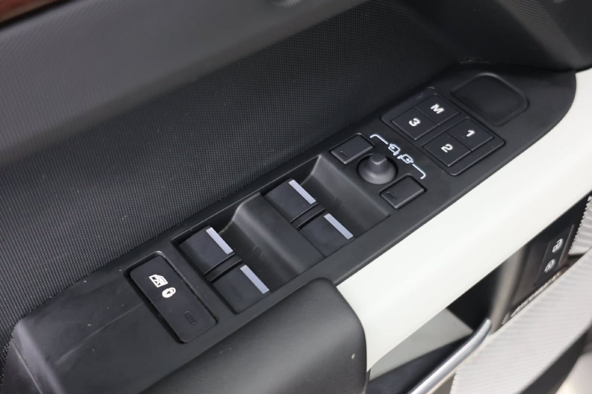 Used 2023 Land Rover Defender 130 First Edition AWD/4WD image 24