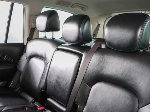 Used 2023 Nissan Armada SV image 25