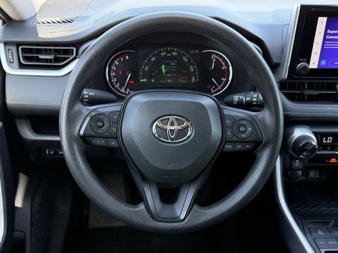 Used 2024 Toyota RAV4 XLE FWD image 13