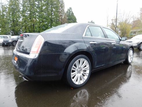 Used 2013 Chrysler 300 C w/ Light Group image 2