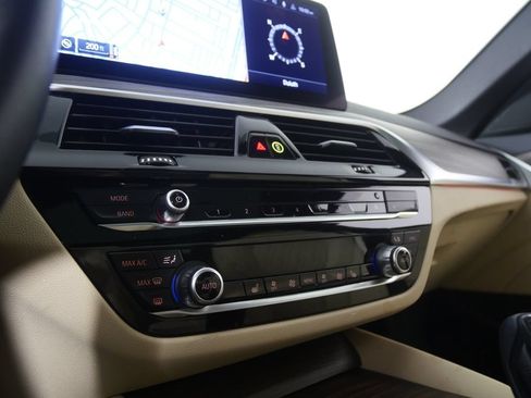 Certified 2023 BMW 530i w/ Convenience Package RWD image 21