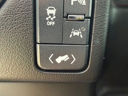 Used 2017 Chevrolet Suburban Premier AWD/4WD image 41